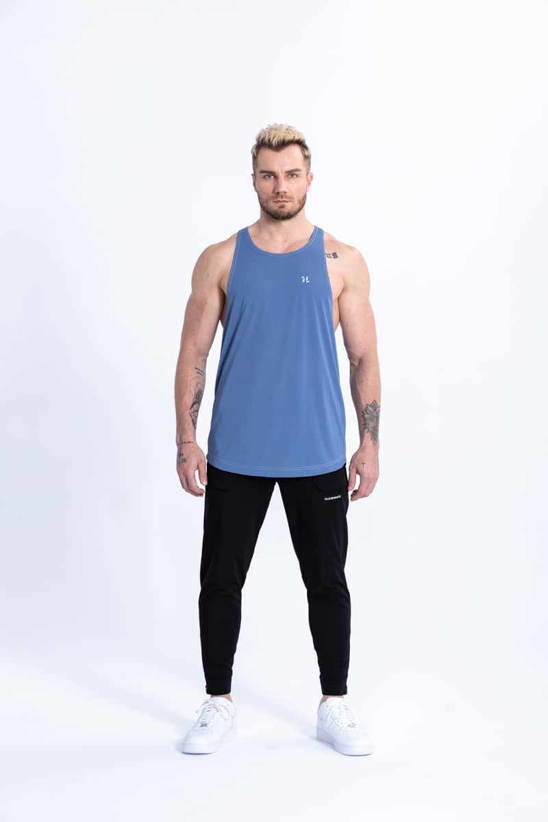 ULTRA-DRY™ 撞色弧擺側挖背心