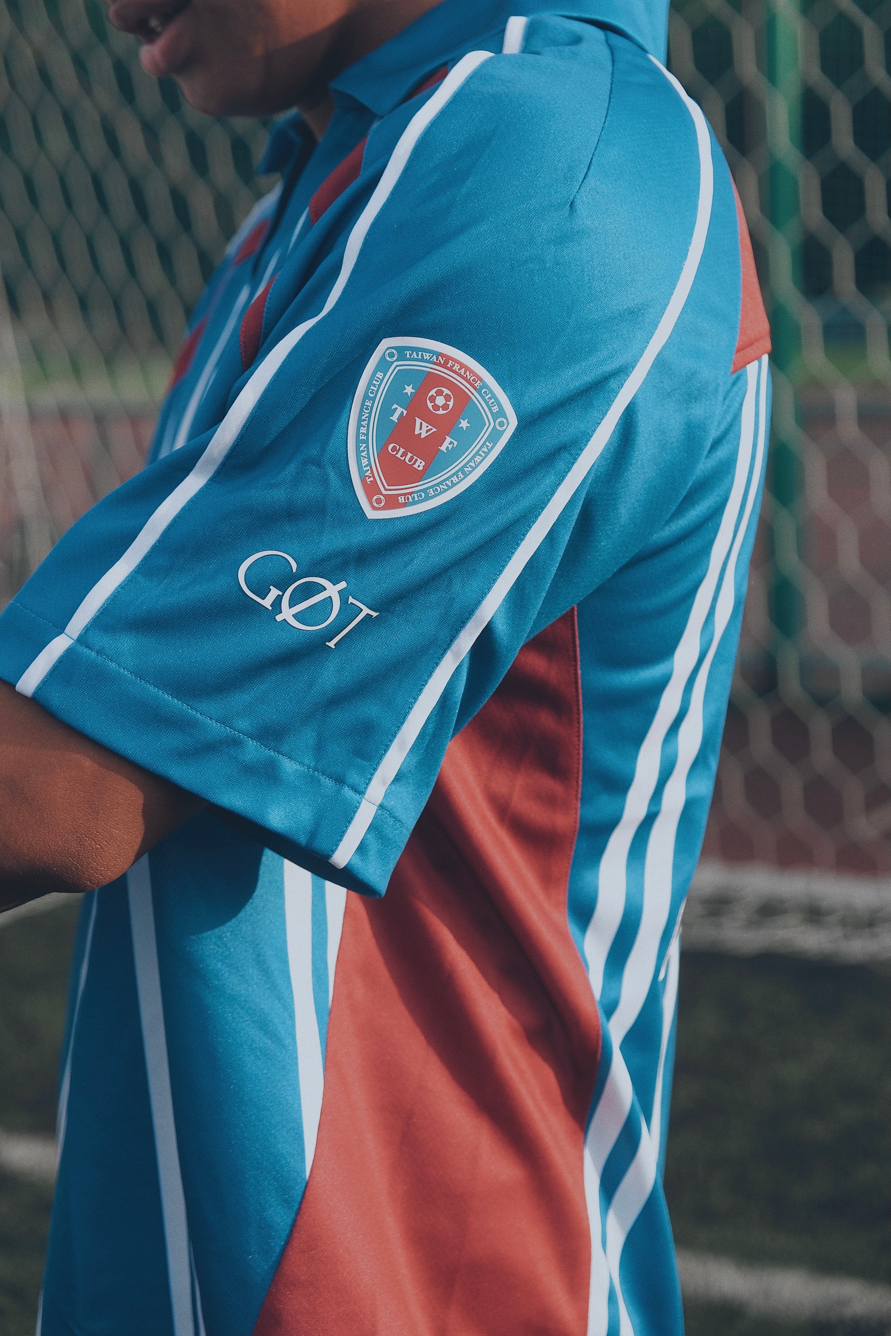 Taiwan France Club 翻領條紋隊服