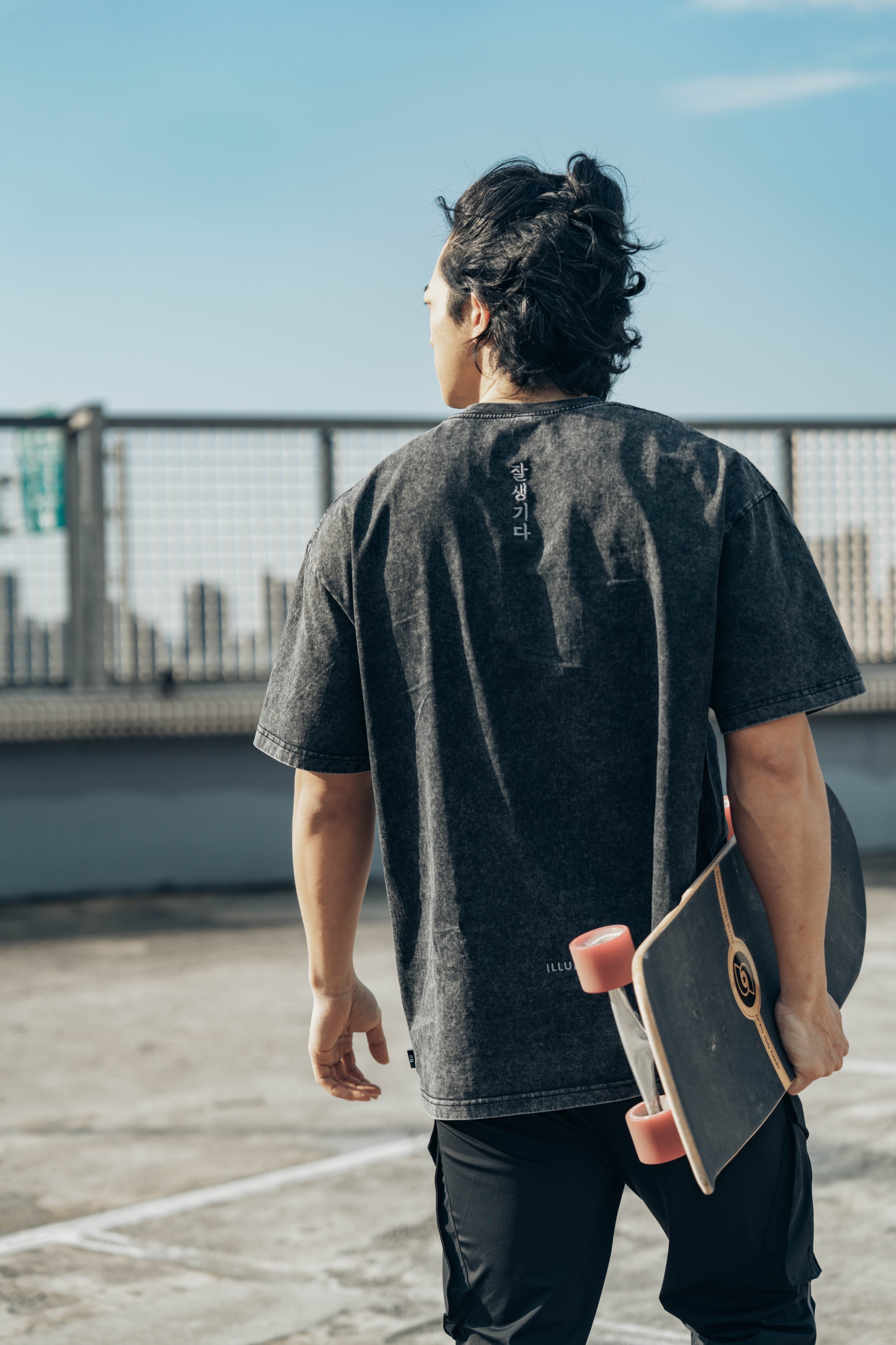 Flex™ Oversized洗舊短袖