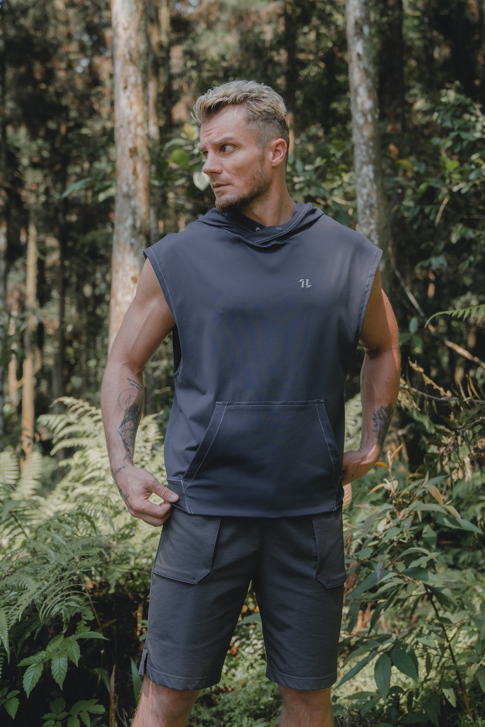 SPANDEX+™ 經典連帽格鬥背心