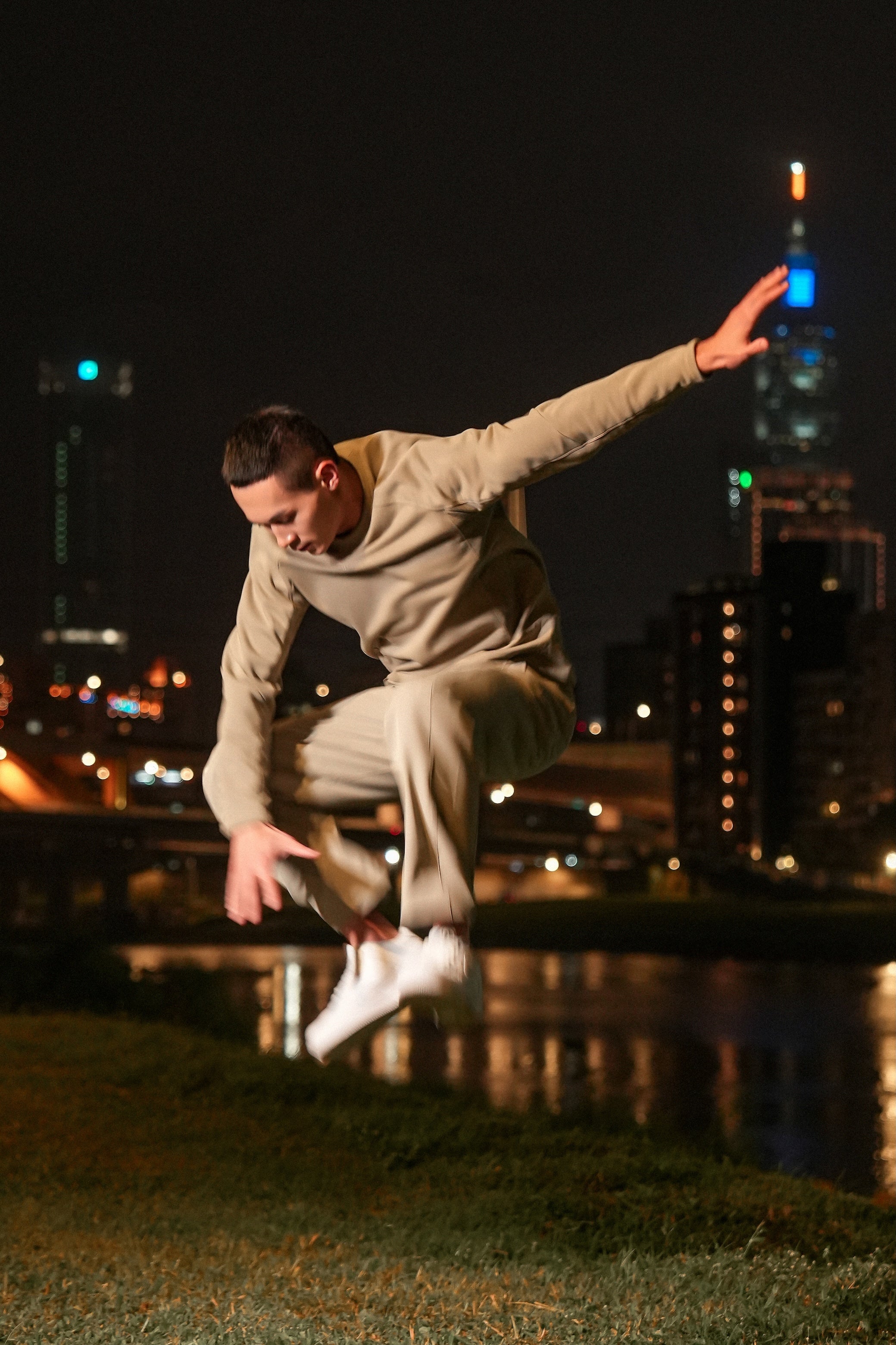 Microhole® 拉格蘭長袖運動服