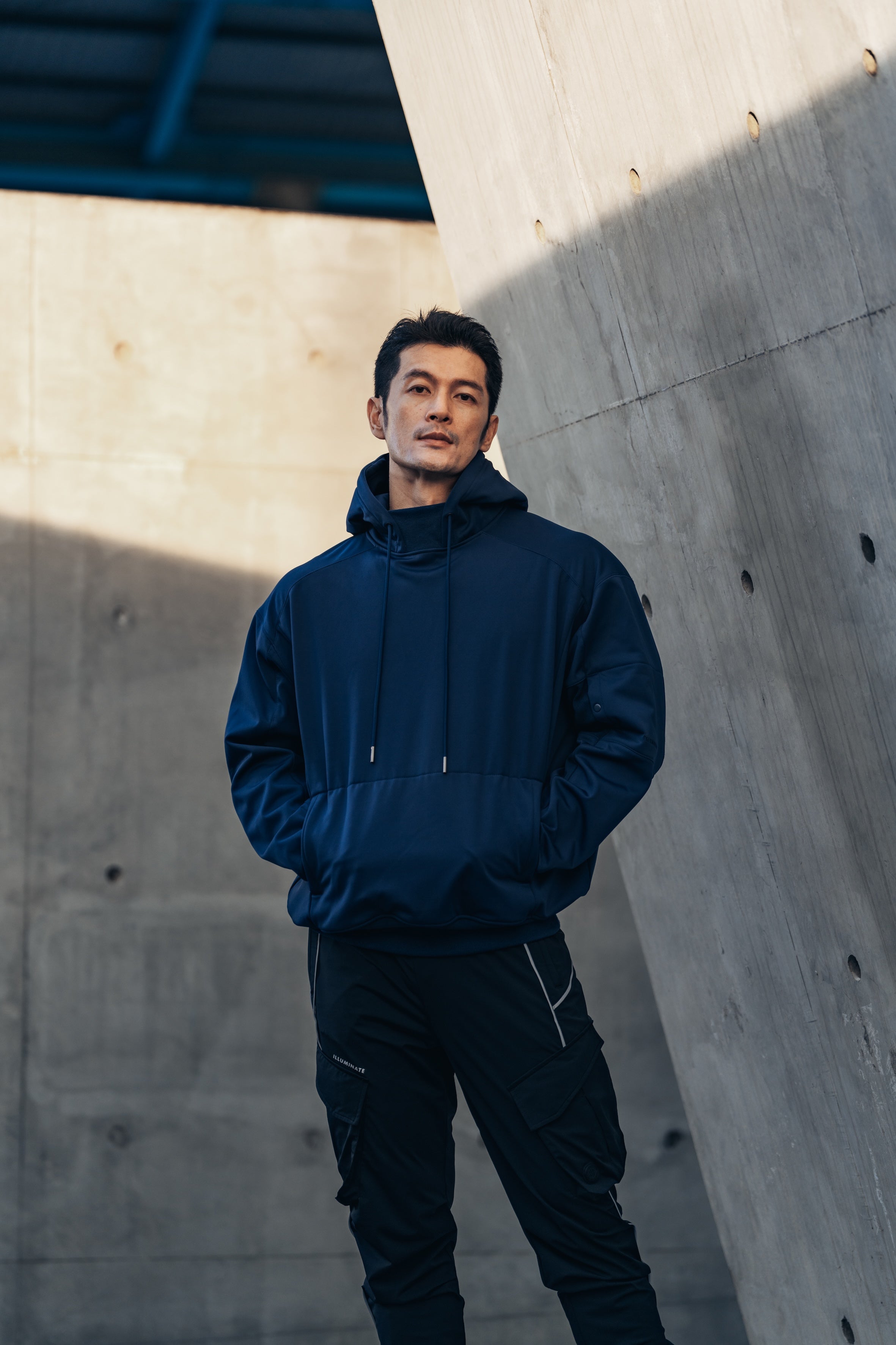 ARMOR™ 寬版收口連帽服